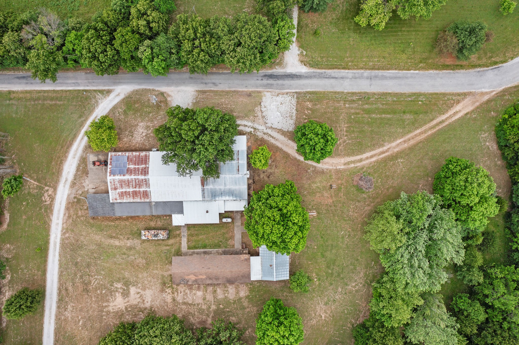 21643 Lawrence 1040, Pierce City, MO 65723