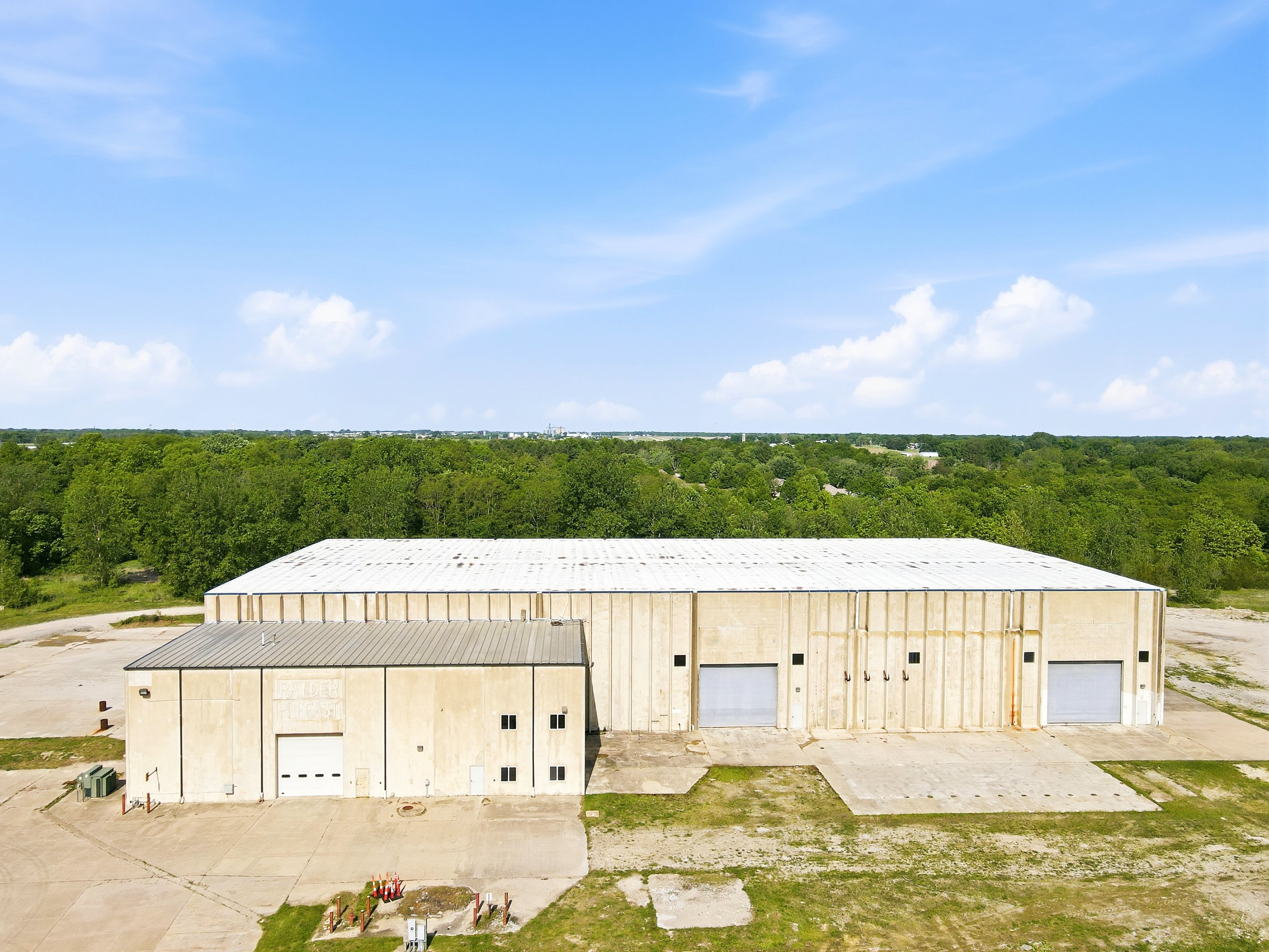 215 North Gear Ave, West Burlington, IA 52655
