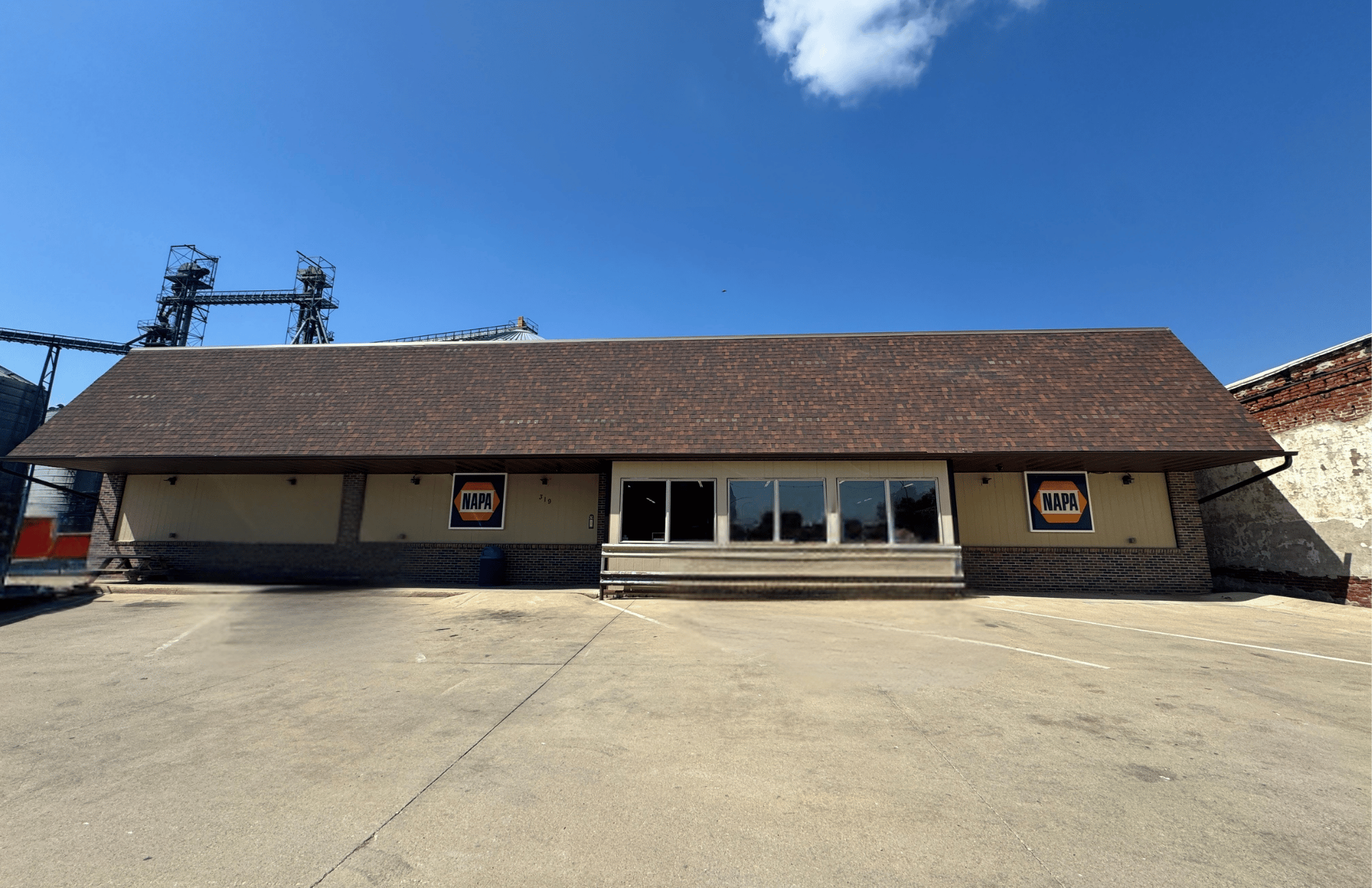 319 5Th St, Correctionville, IA 51016