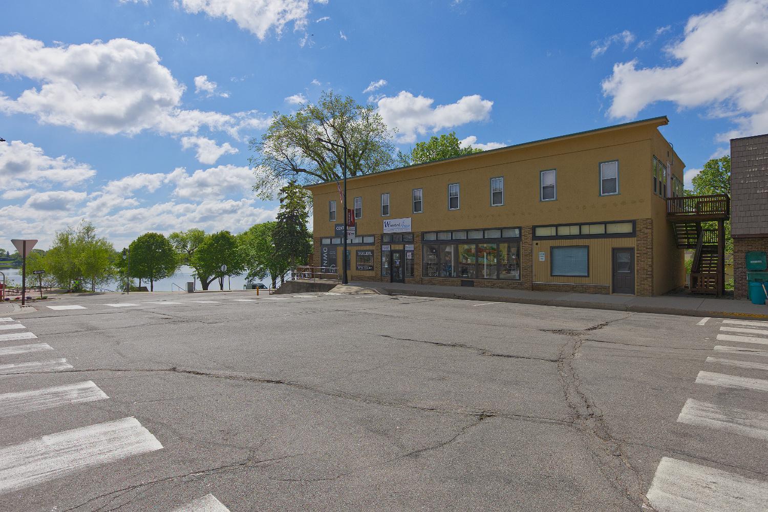 121 Main Ave W, Winsted, MN 55395