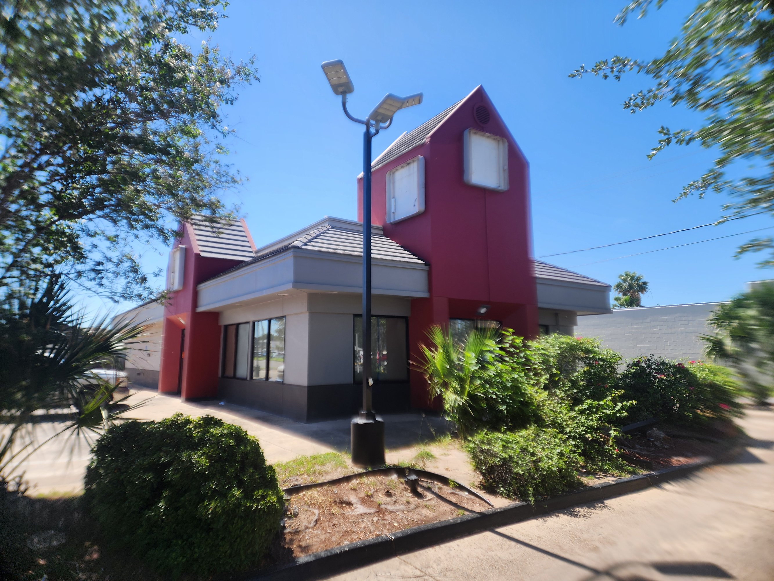 909 East Pecan Blvd, McAllen, TX 78501