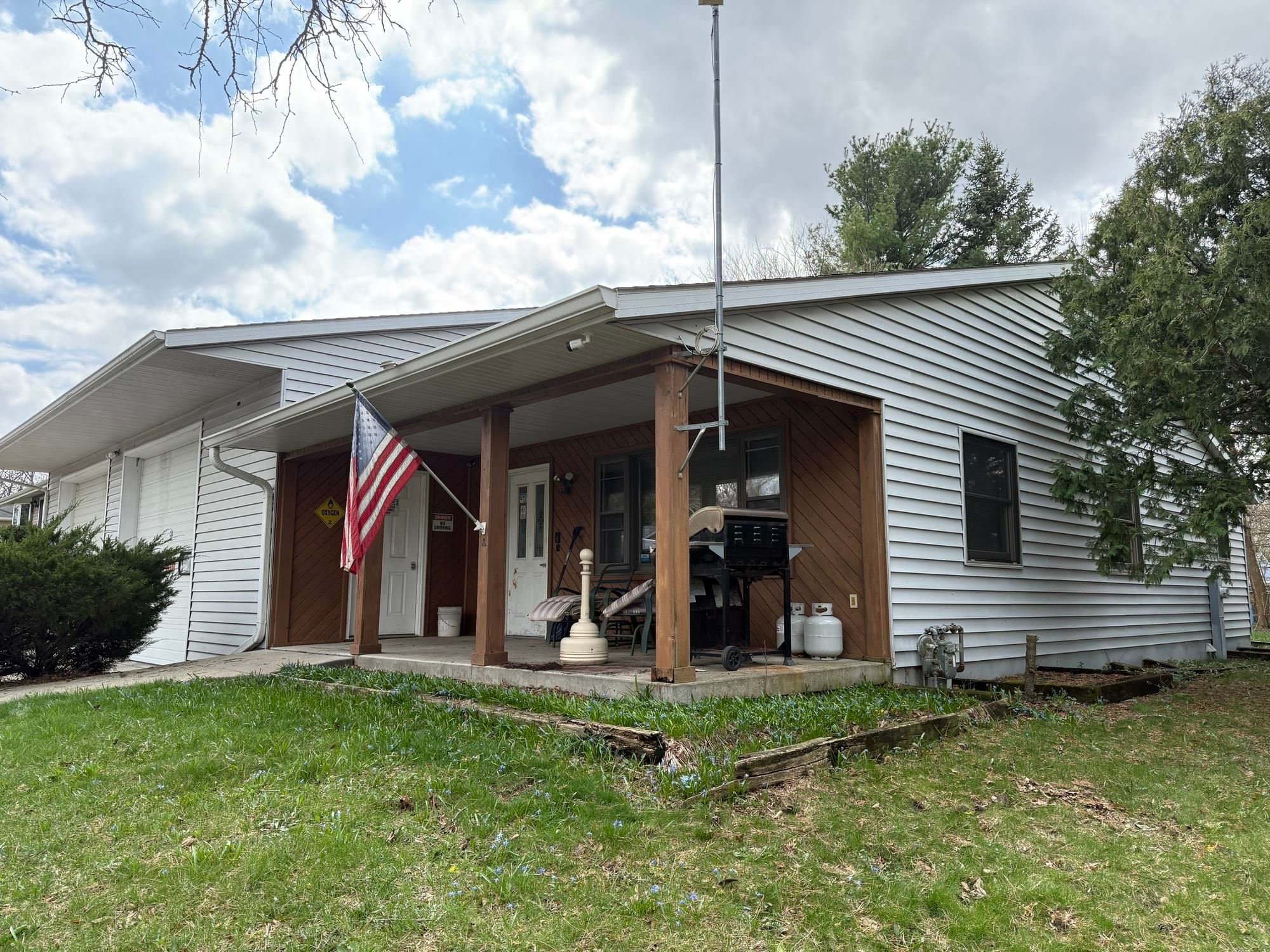 1210 Arndt St, Fort Atkinson, WI 53538