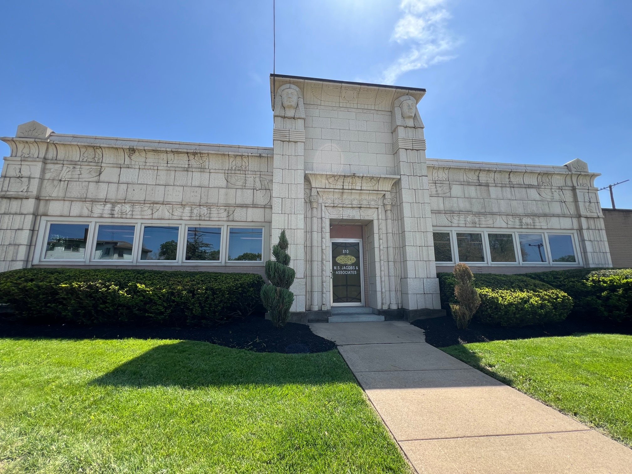 810 Noblestown Rd, Carnegie, PA 15106