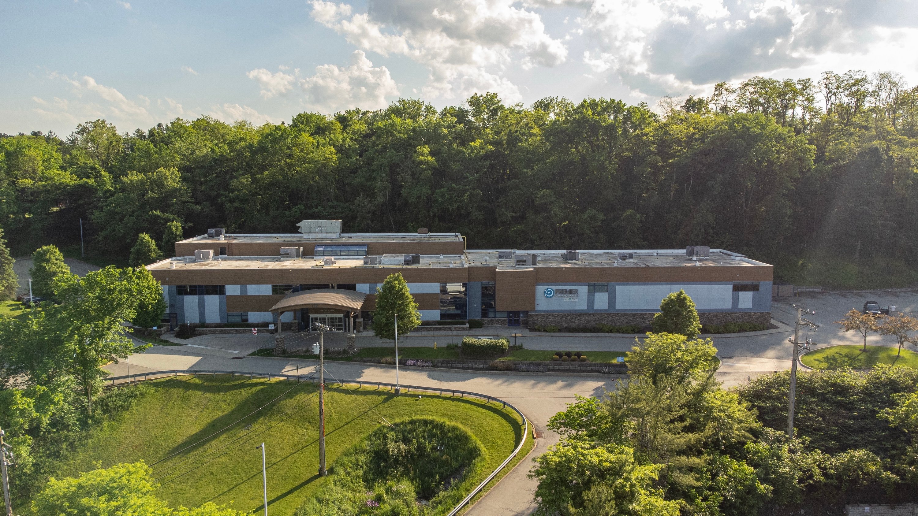 310 Rodi Rd, Pittsburgh, PA 15235