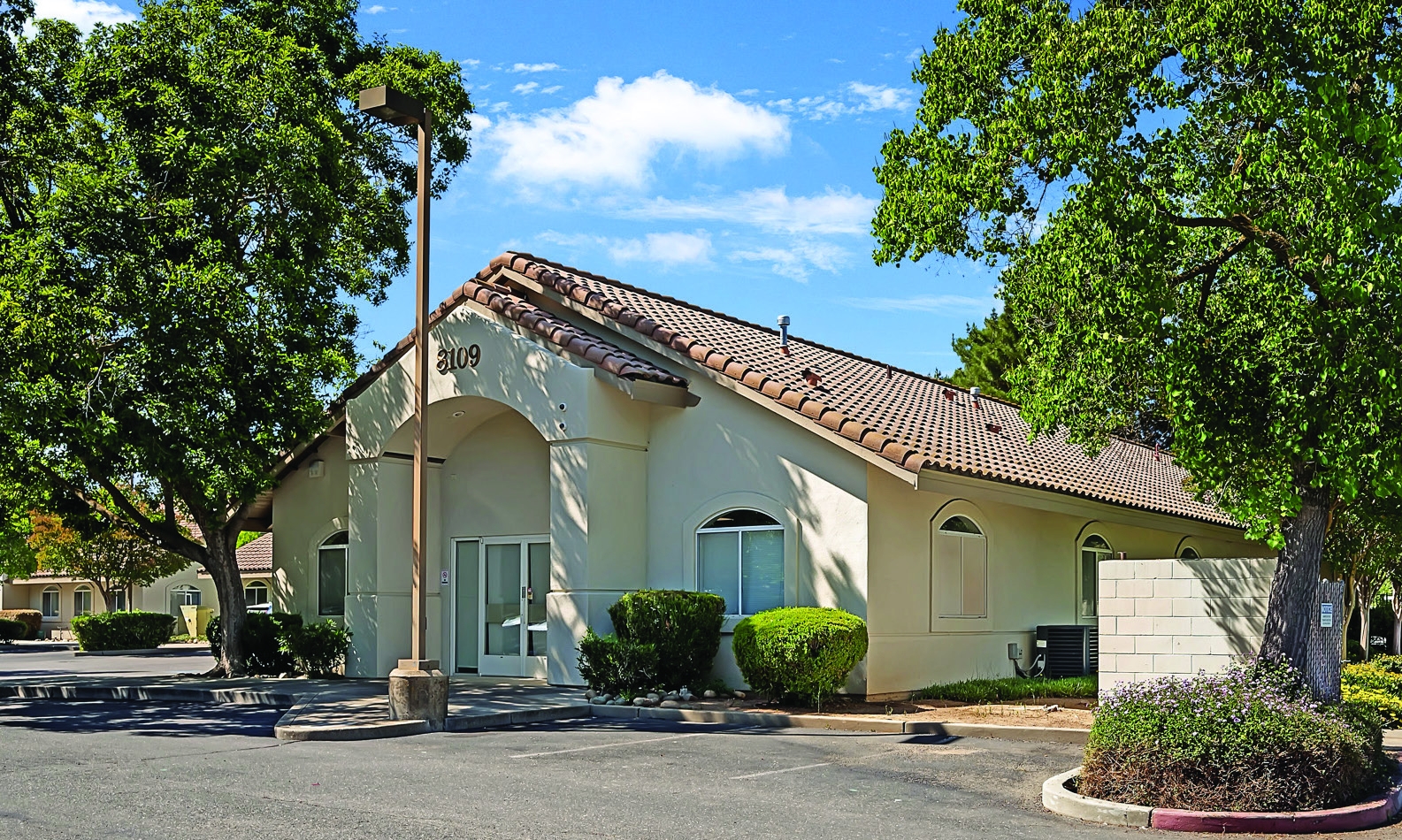 8109 Laguna Blvd, Elk Grove, CA 95758