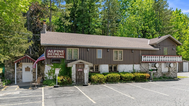 1380 Friess Lake Rd, Hubertus, WI 53033
