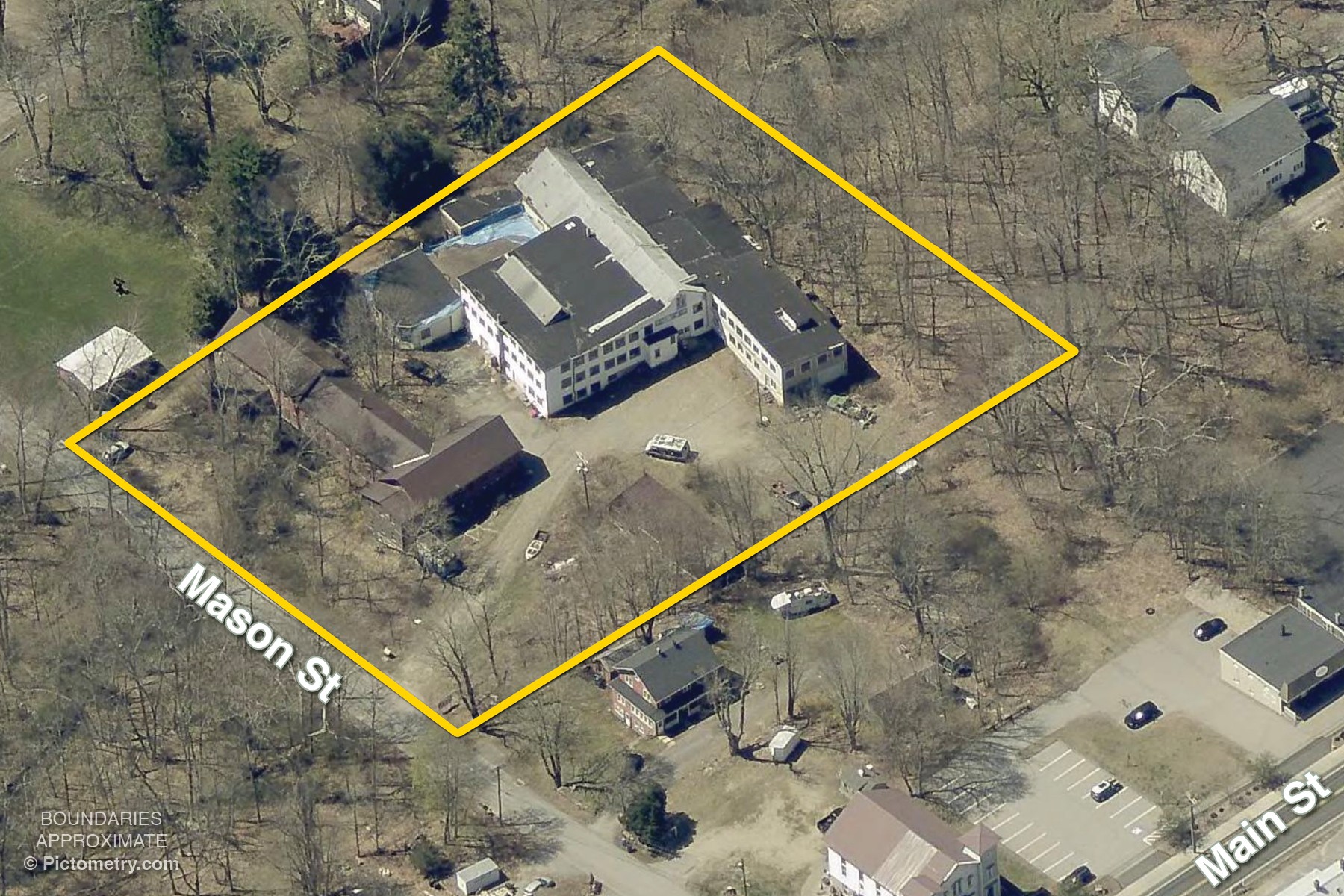 28 Mason St, Coventry, CT 06238