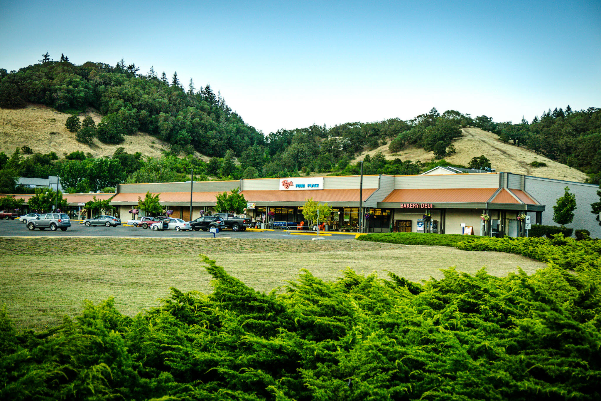 821 S Main St, Myrtle Creek, OR 97457
