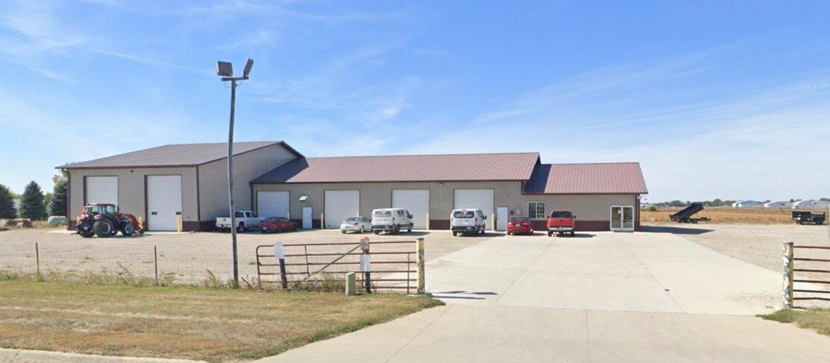 1303 N 56Th St, Clear Lake, IA 50428