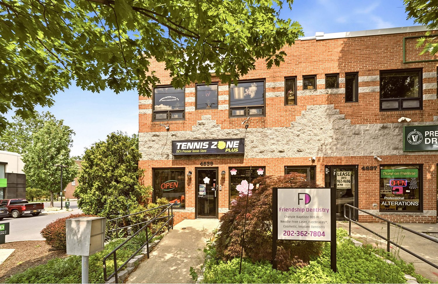 4839 Wisconsin Ave NW, Washington, DC 20016