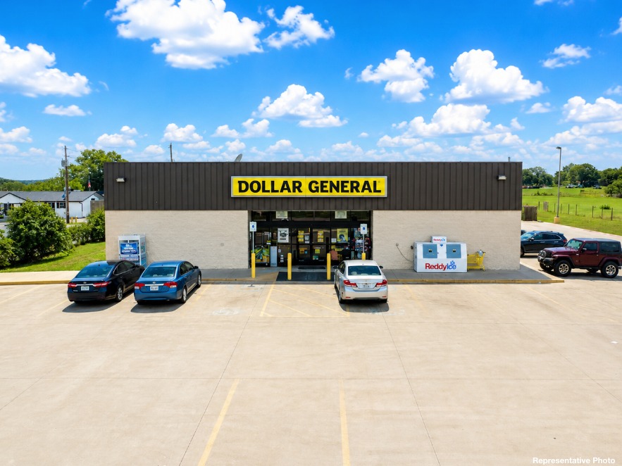 307 Center Ave South, Mitchellville, IA 50169