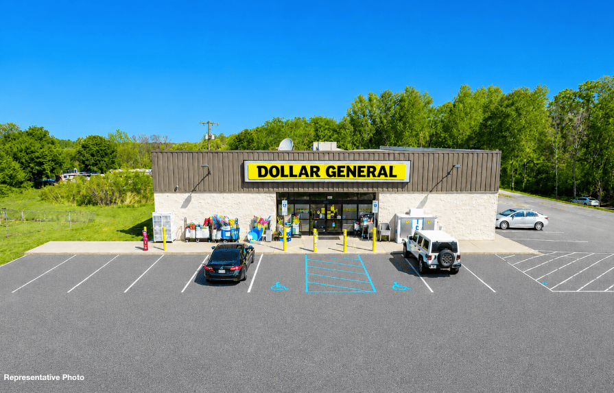 100 Southern Prairie Dr, Madrid, IA 50156