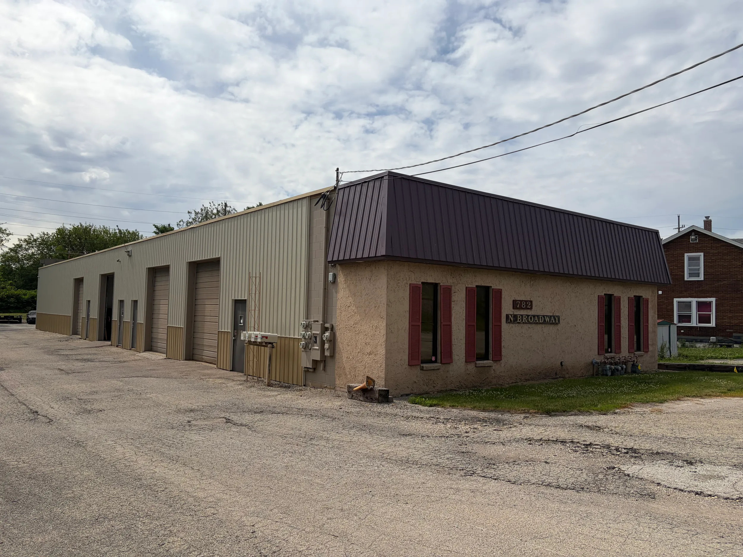 782 N Broadway, Aurora, IL 60505