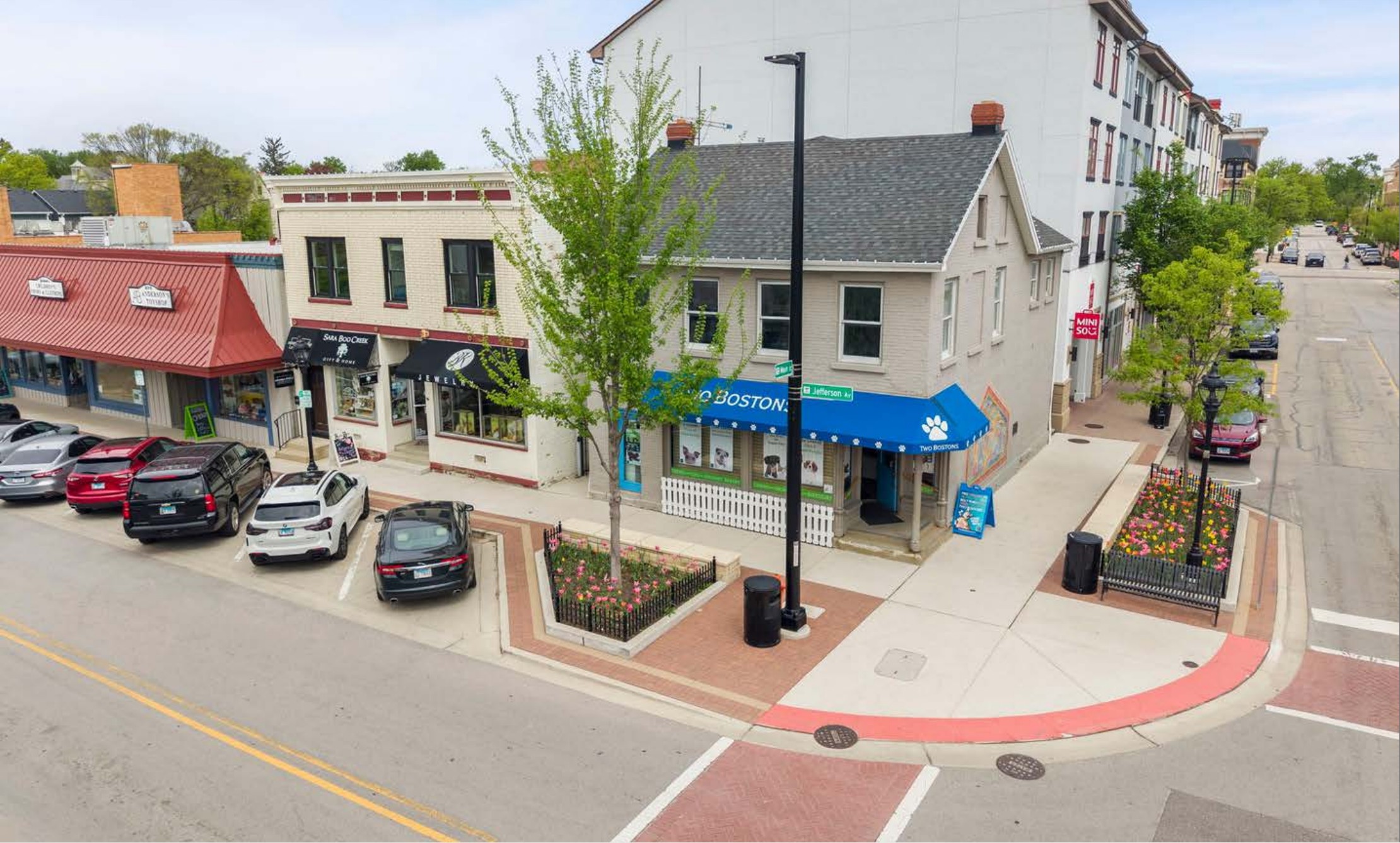 103 W Jefferson Ave, Naperville, IL 76692