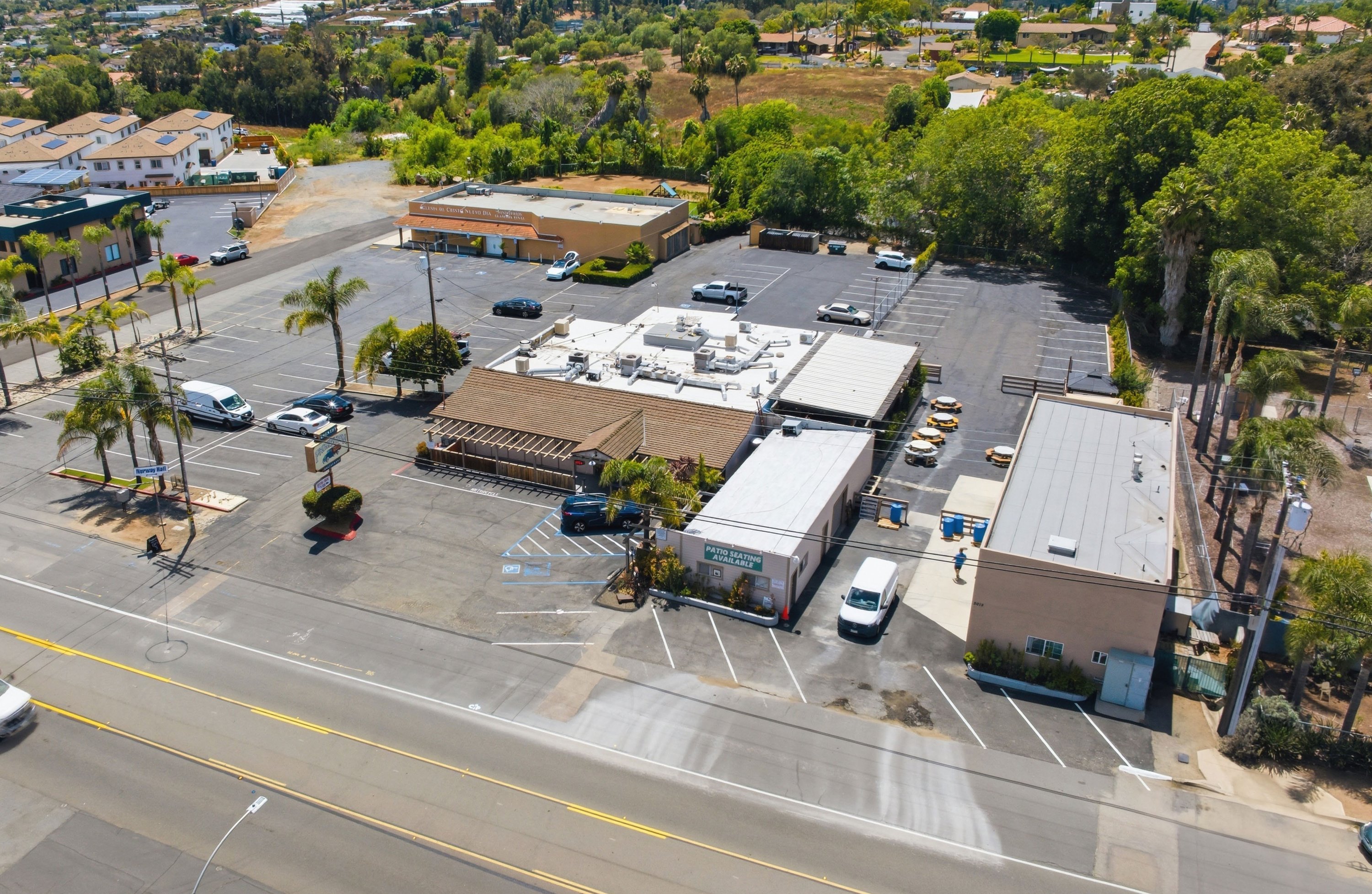 2004 E Vista Way, Vista, CA 92084