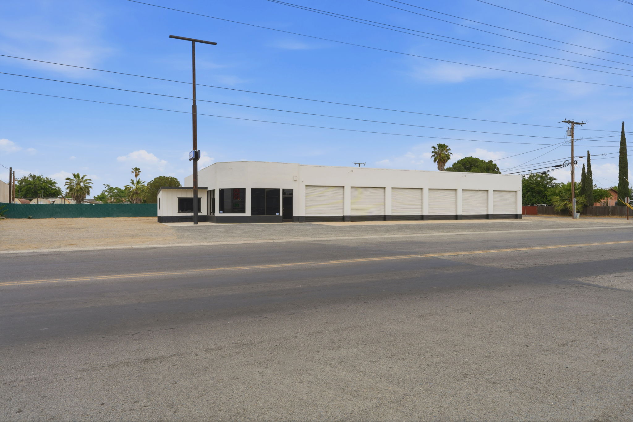 654 E Terra Bella Ave, Pixley, CA 93256