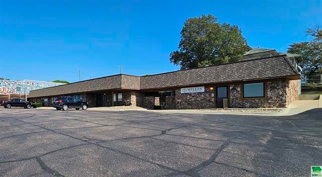 700 Jackson St, Sioux City, IA 51105