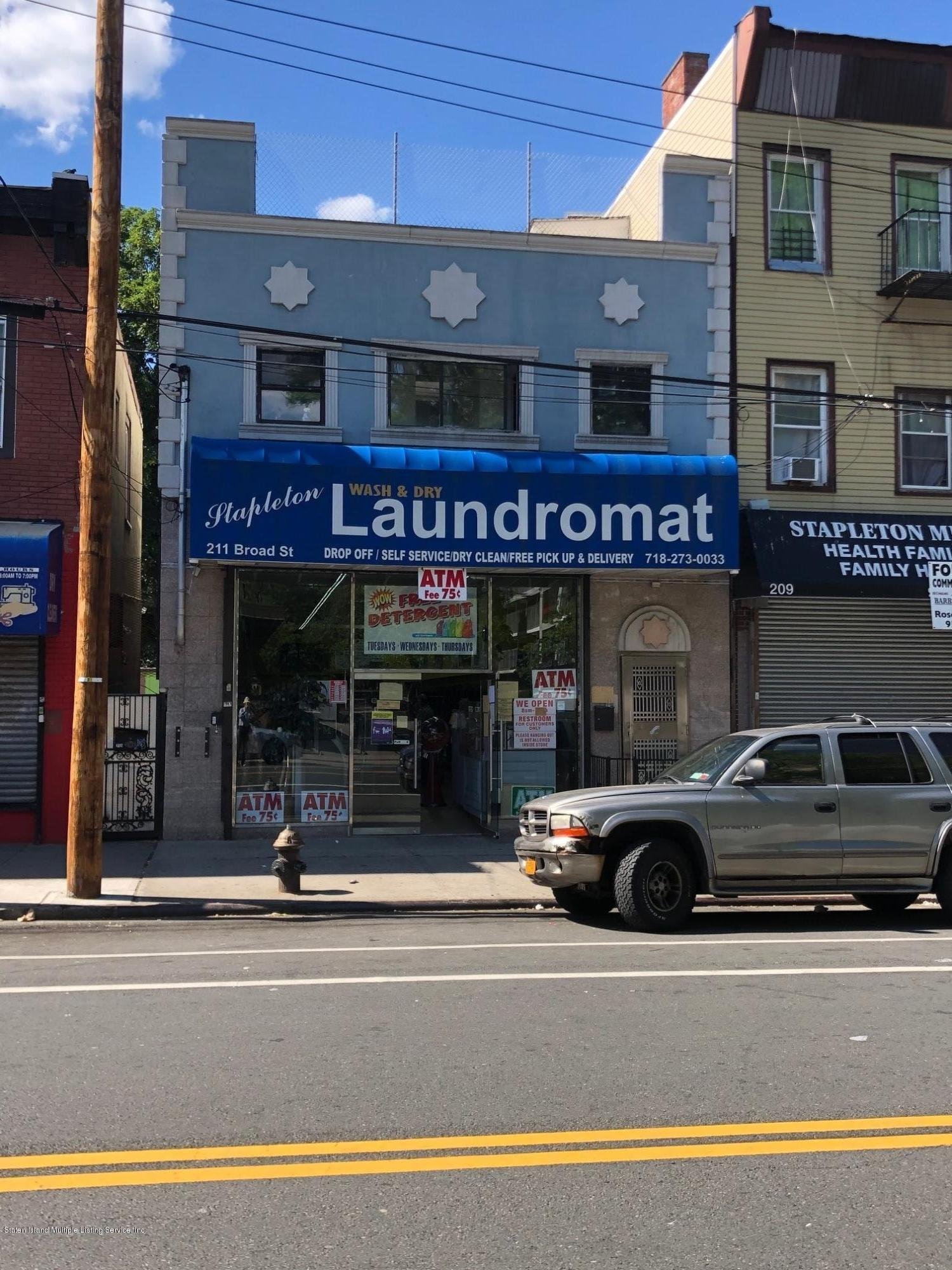 211 Broad St, Staten Island, NY 10304