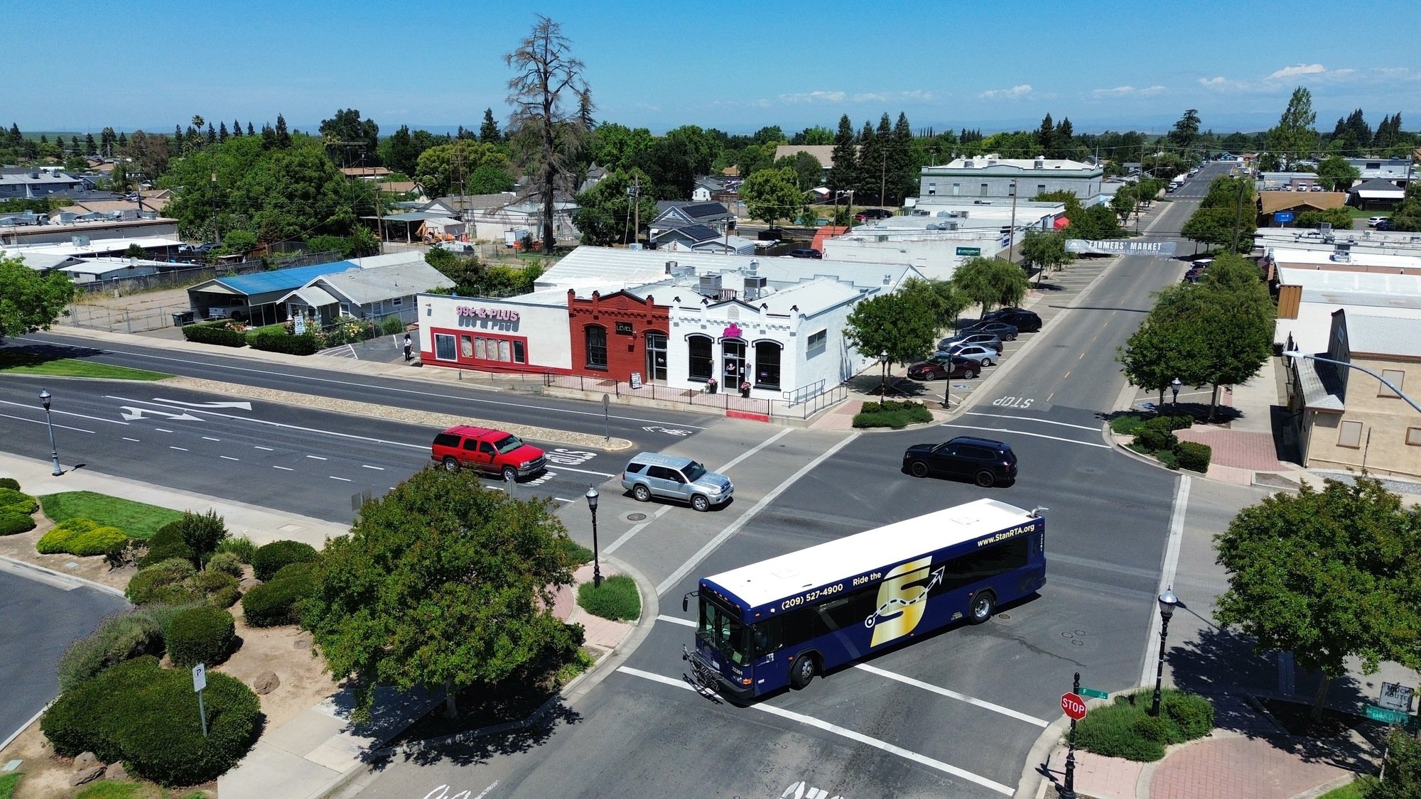 304 F St, Waterford, CA 95386