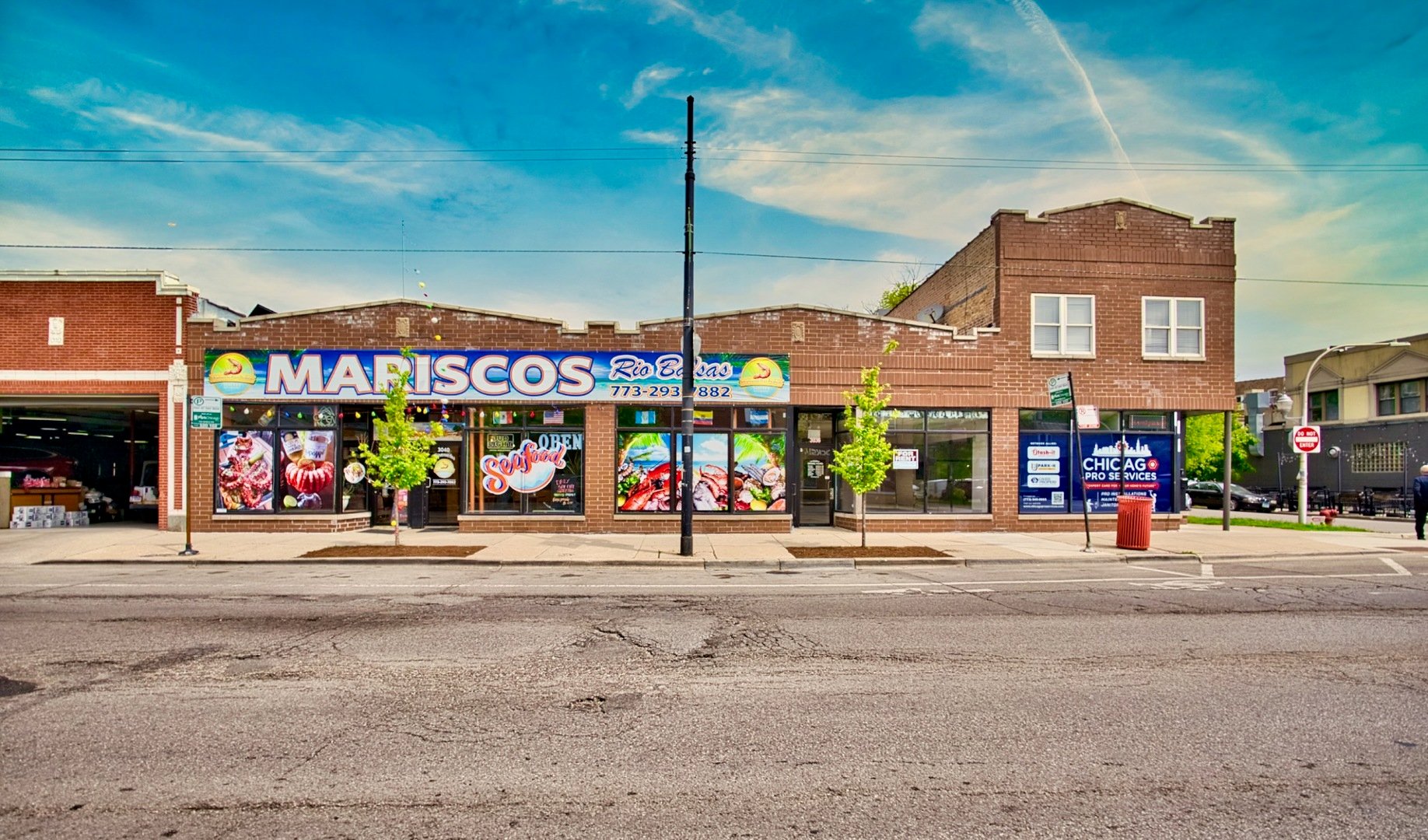 3034 W Montrose Ave, Chicago, IL 60618