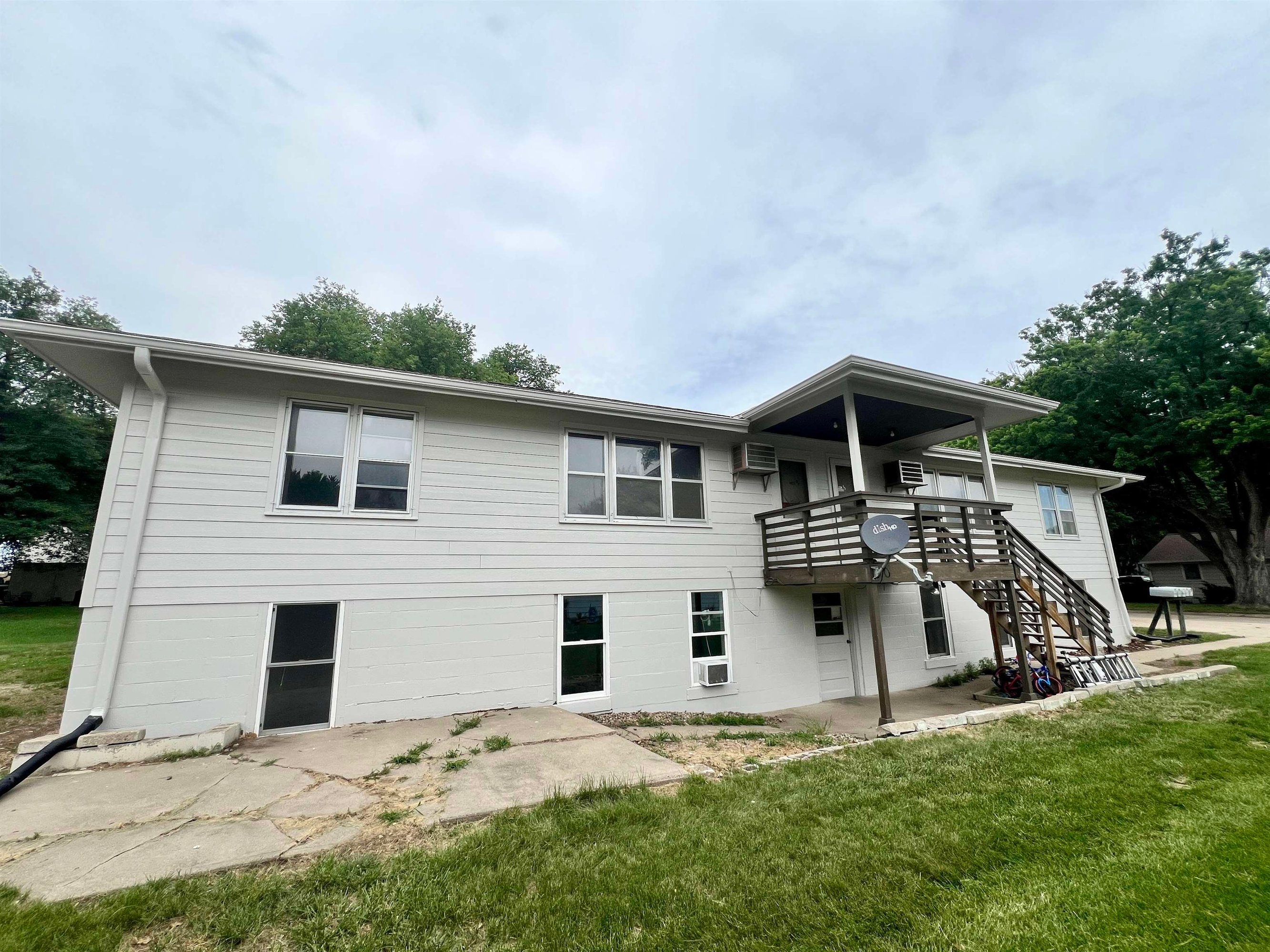 1108 Douglas St, Wayne, NE 68787