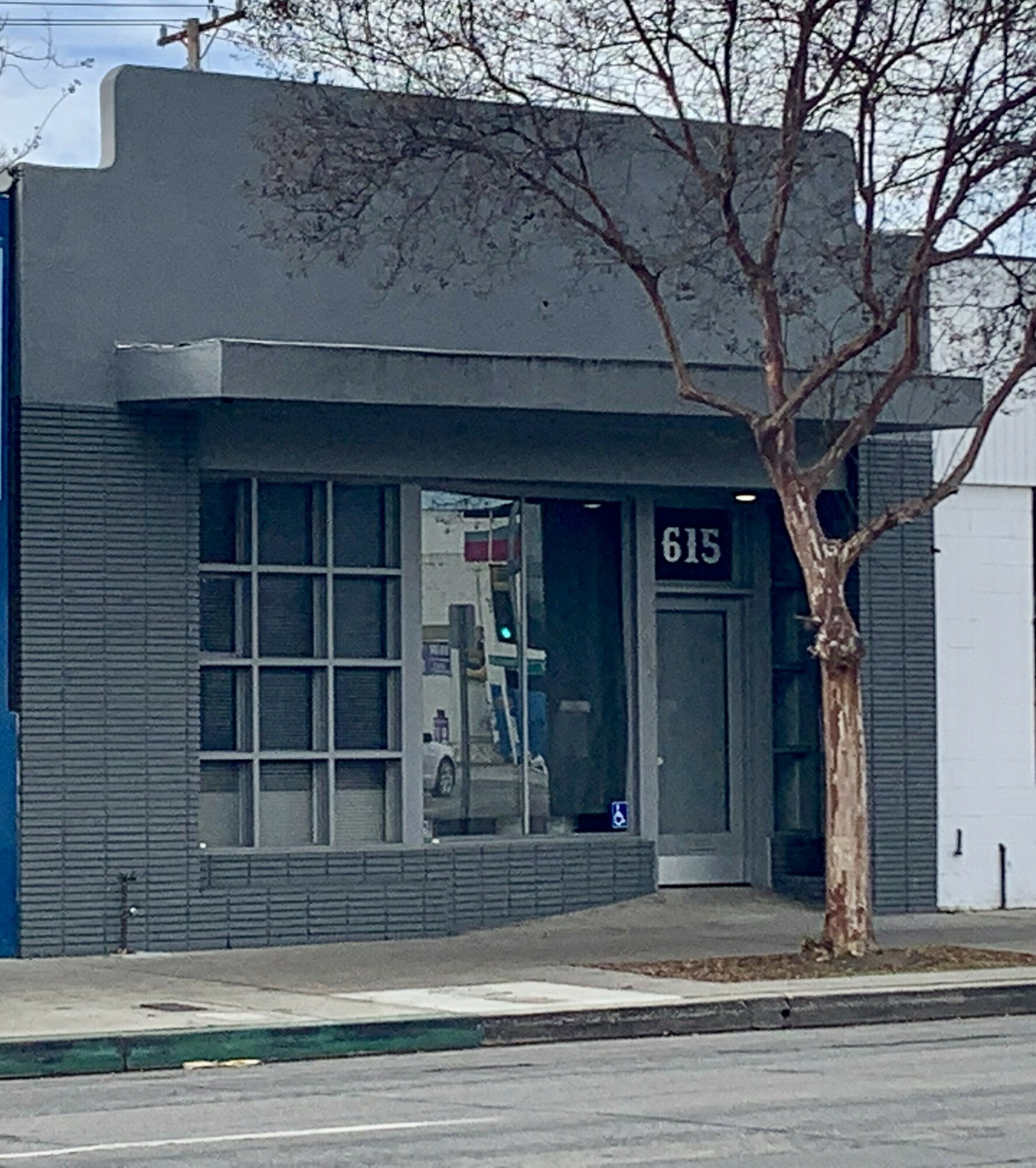615 S Victory Blvd, Burbank, CA 91502
