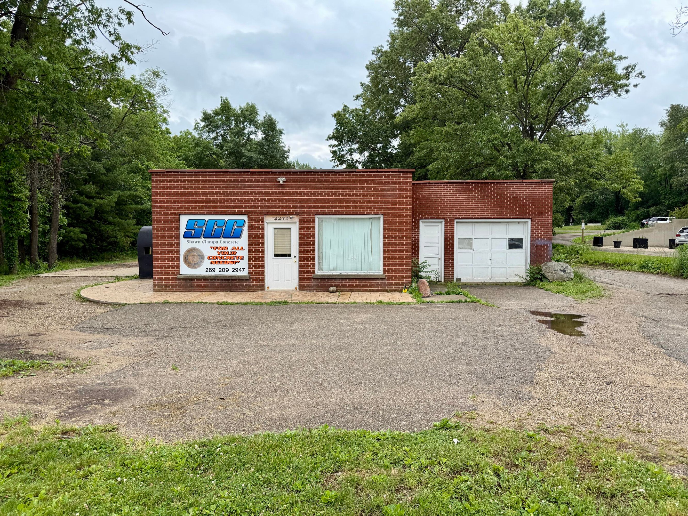 2275 W Columbia Ave, Battle Creek, MI 49015