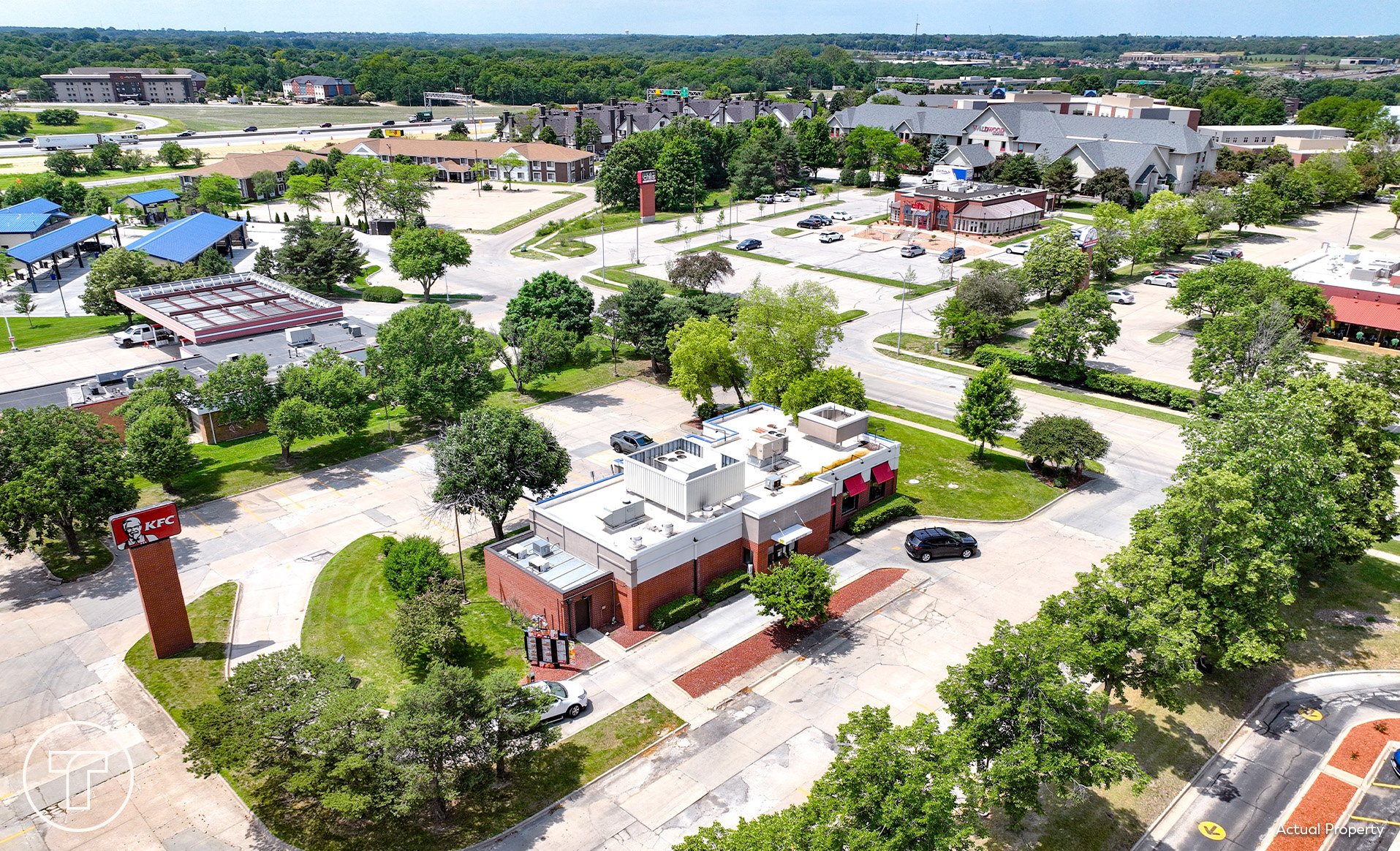 11406 Forest Ave, Clive, IA 50325