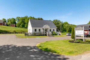 18 Belvedere Rd, Damariscotta, ME 04543