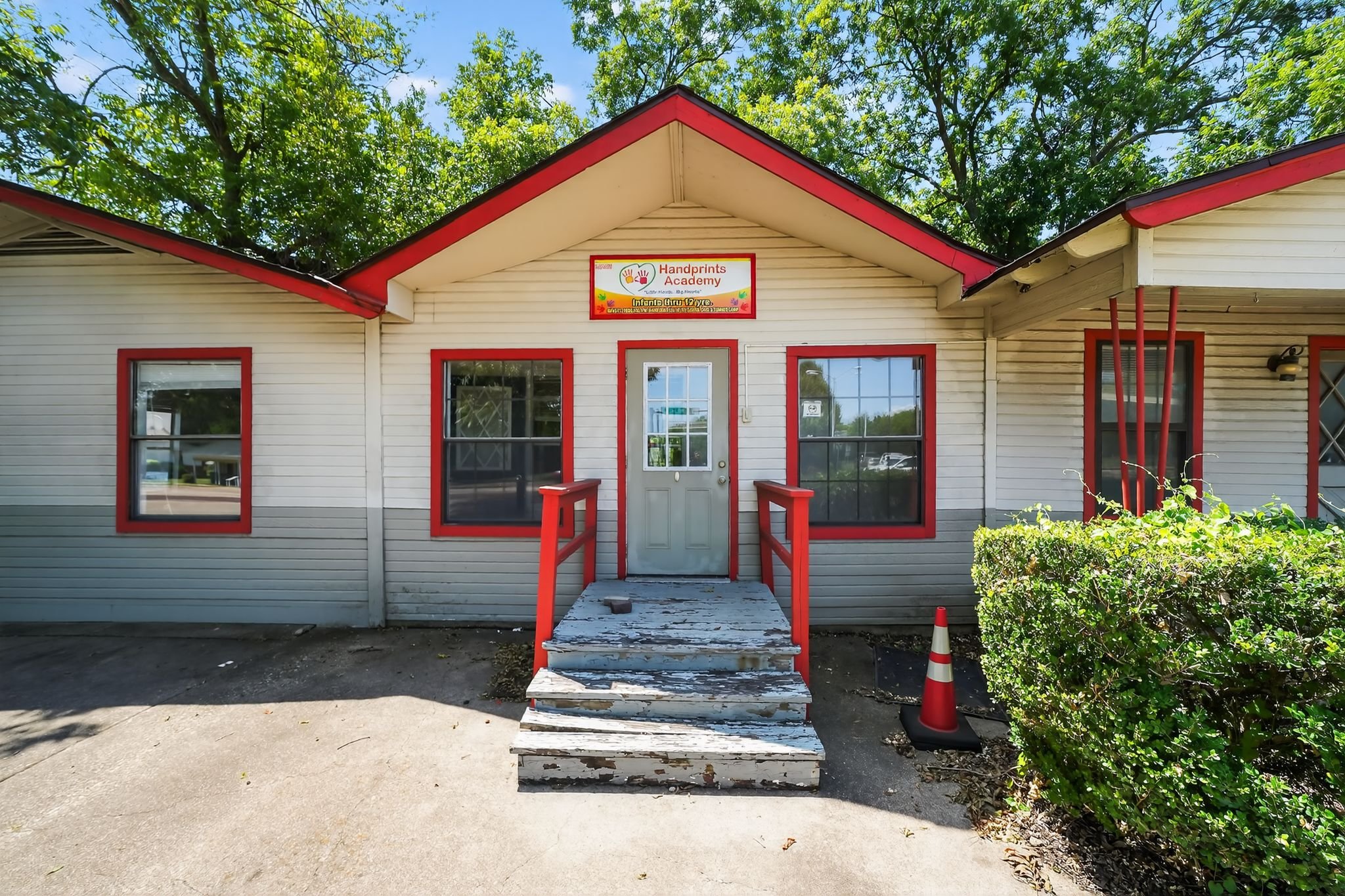 310 West Belt Line Rd, Cedar Hill, TX 75104