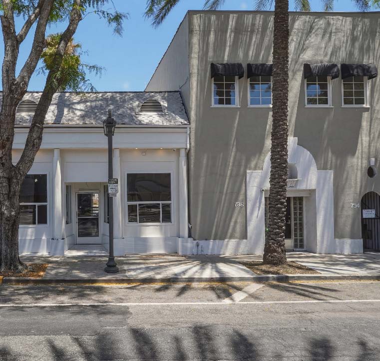 738 N Highland Ave, Los Angeles, CA 90038