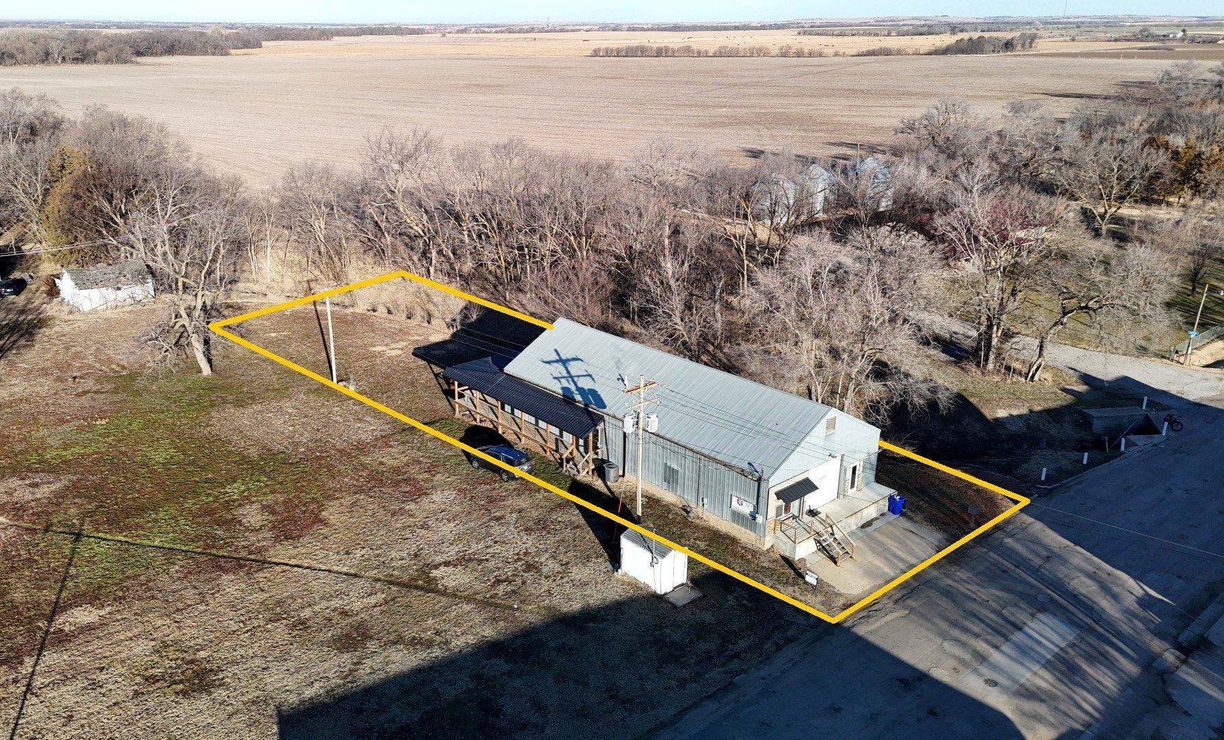 119 N Railroad Ave, Glasco, KS 67445