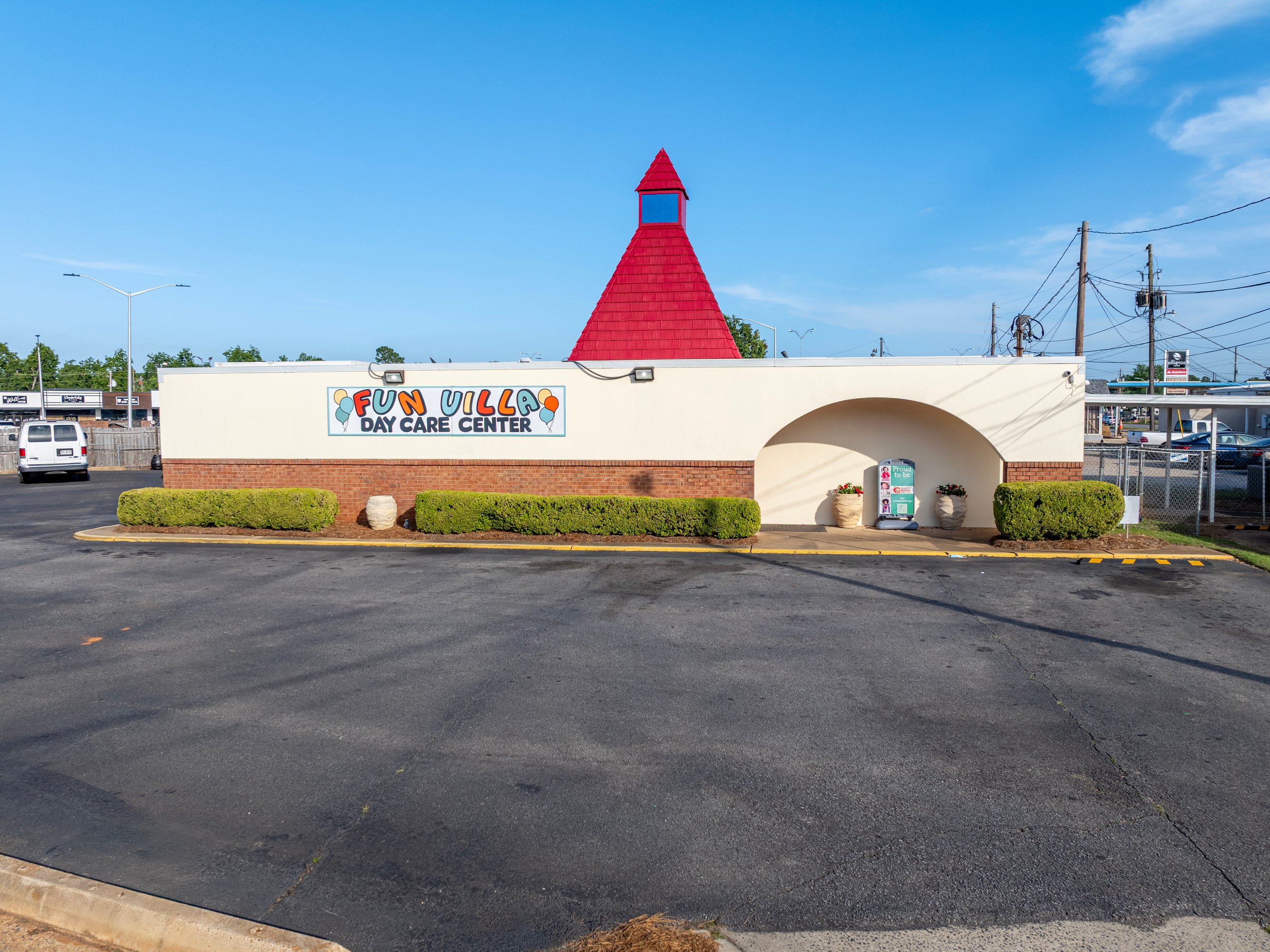 2302 Village Green Ct, Albany, GA 31707