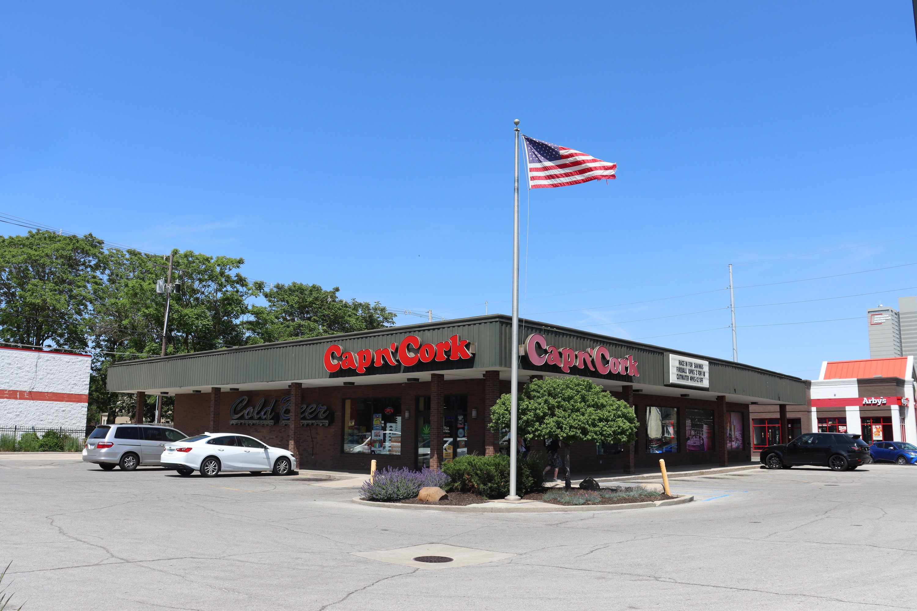1031 Broadway, Fort Wayne, IN 46802