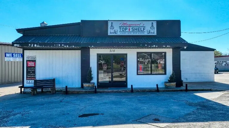 318 N Main St, Maypearl, TX 76064