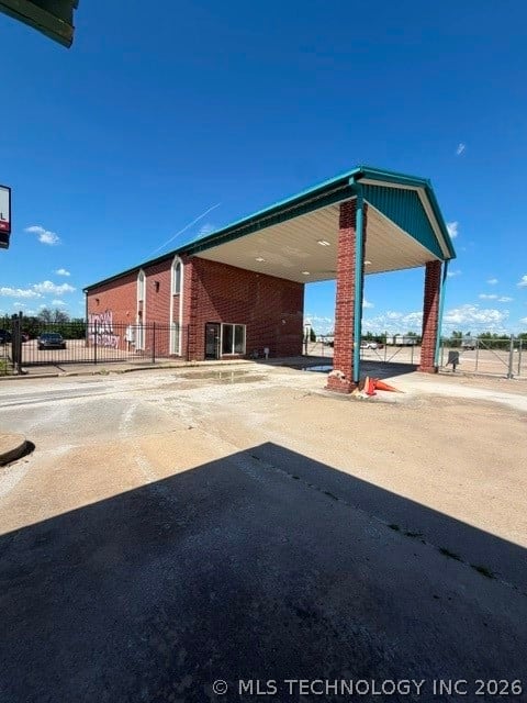 2215 Sheridan Rd, Tulsa, OK 74115-3629