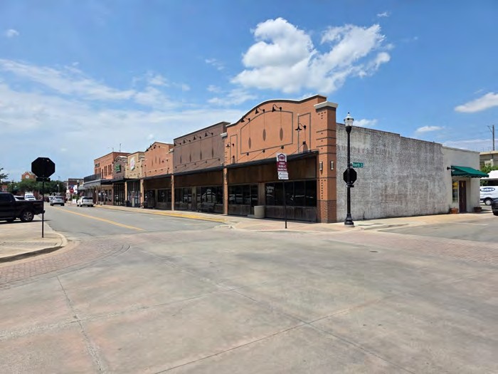 1109 S Broadway St, Carrollton, TX 75006