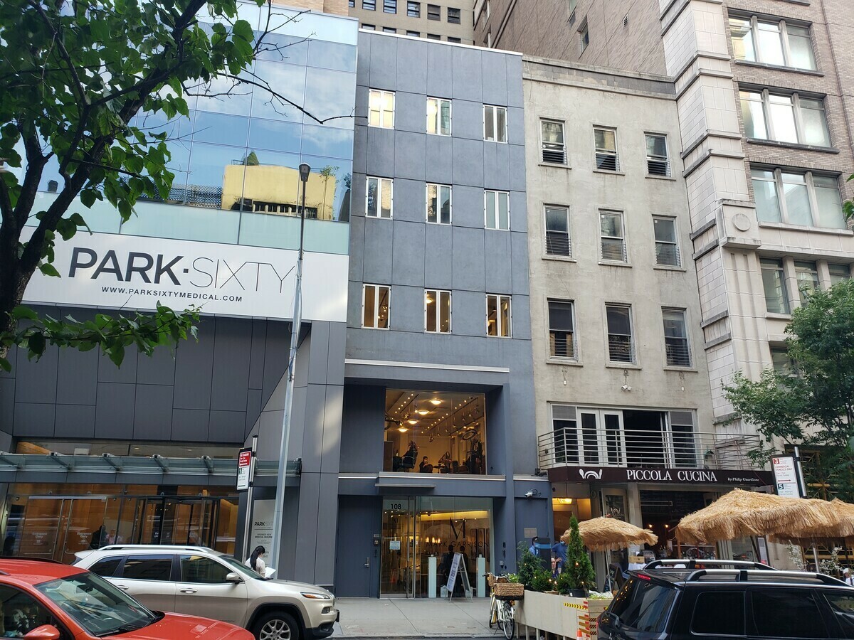 108 60th St, New York, NY 10022-1103