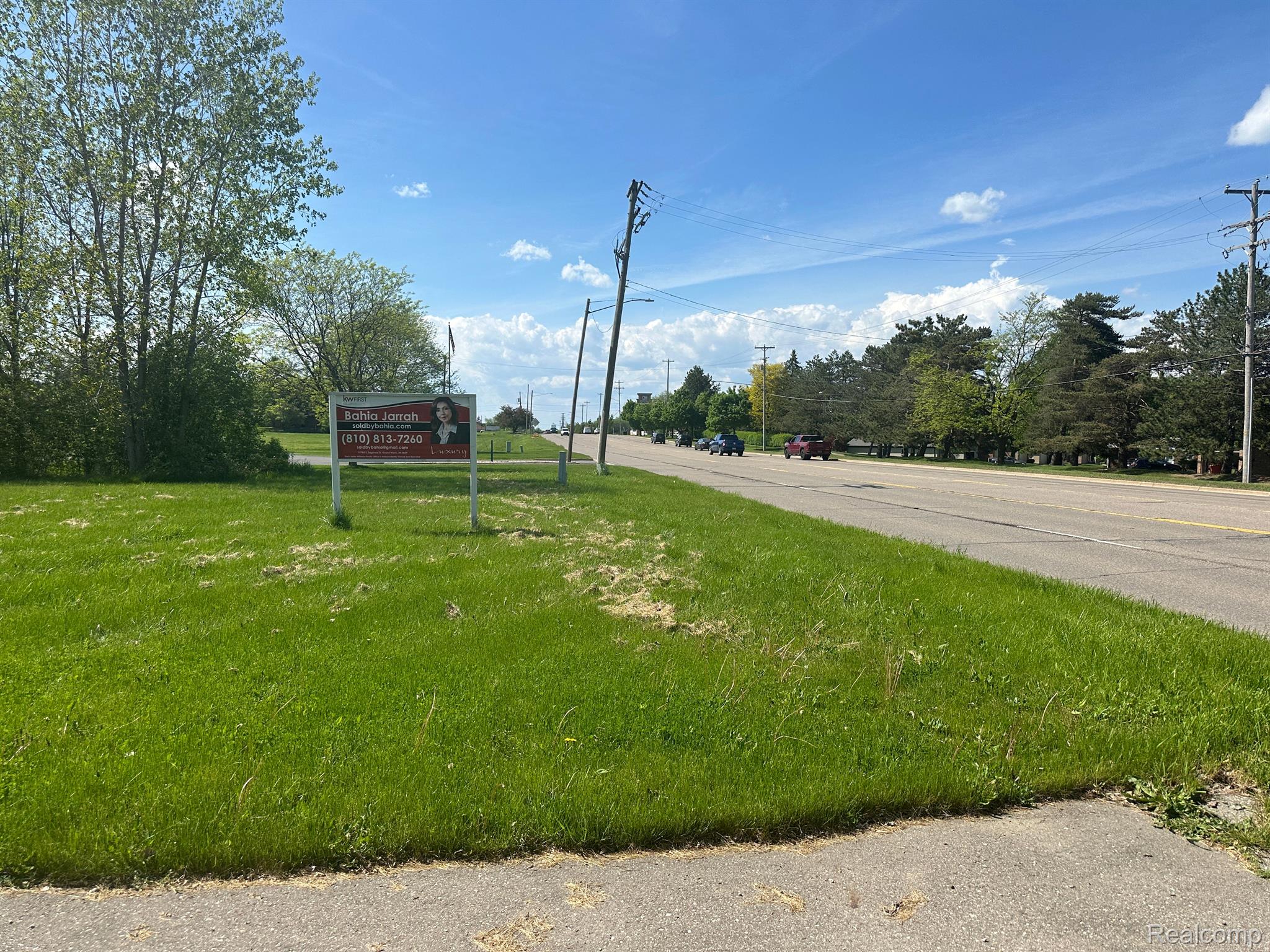 8000 S Saginaw St, Grand Blanc, MI 48439