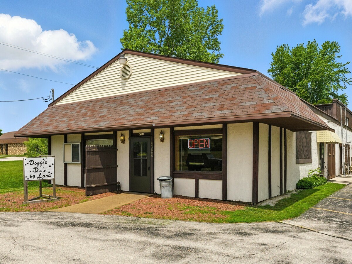 4326 Michigan Ave,Unit MANITOWOC WI 54220, Manitowoc, WI 54220