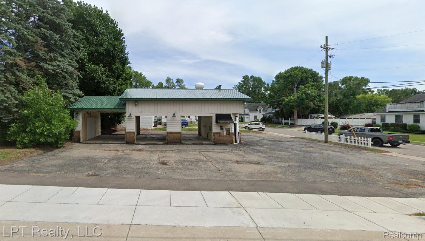 202 E Michigan Ave, Clinton, MI 49236