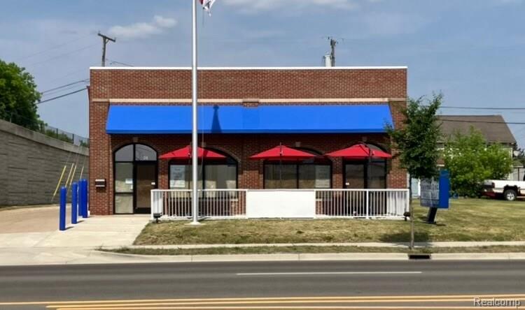 74 N Washington St, Oxford, MI 48371