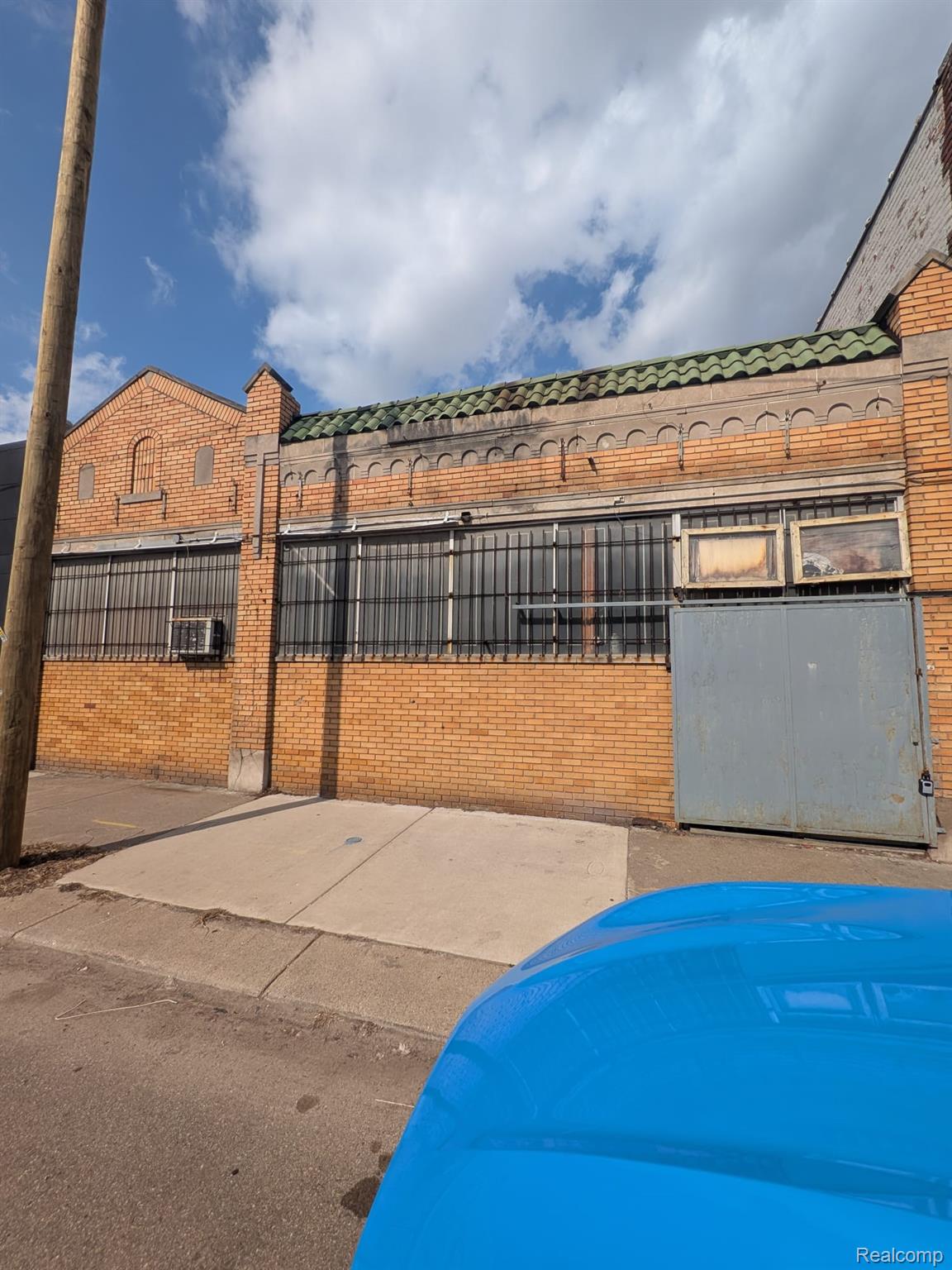 10516 W Chicago, Detroit, MI 48228