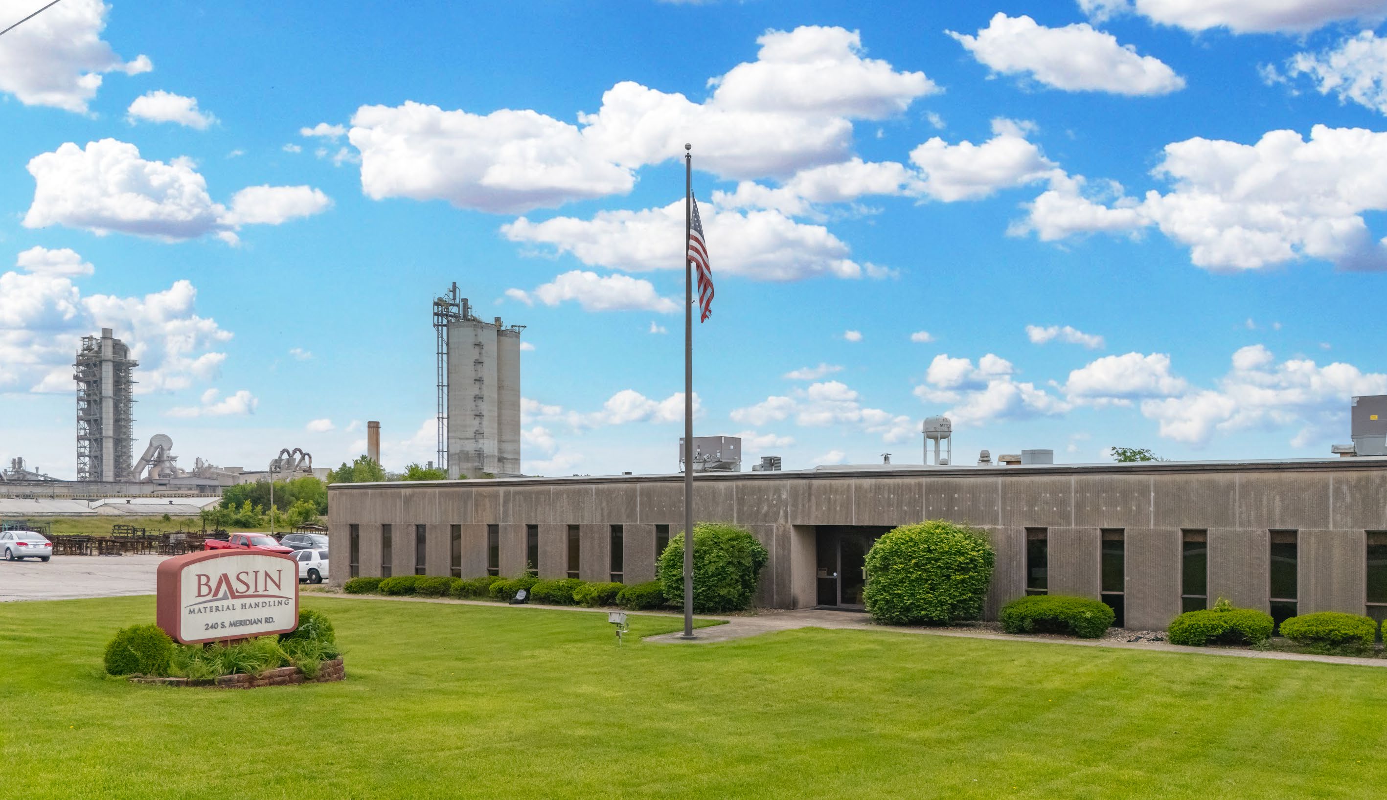 240 South Meridian Rd, Mitchell, IN 47446