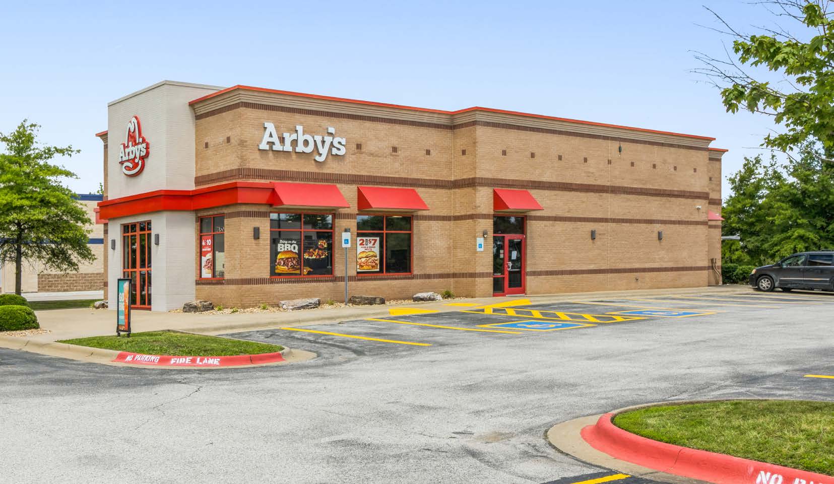 7460 W Sunset Ave, Springdale, AR 72762