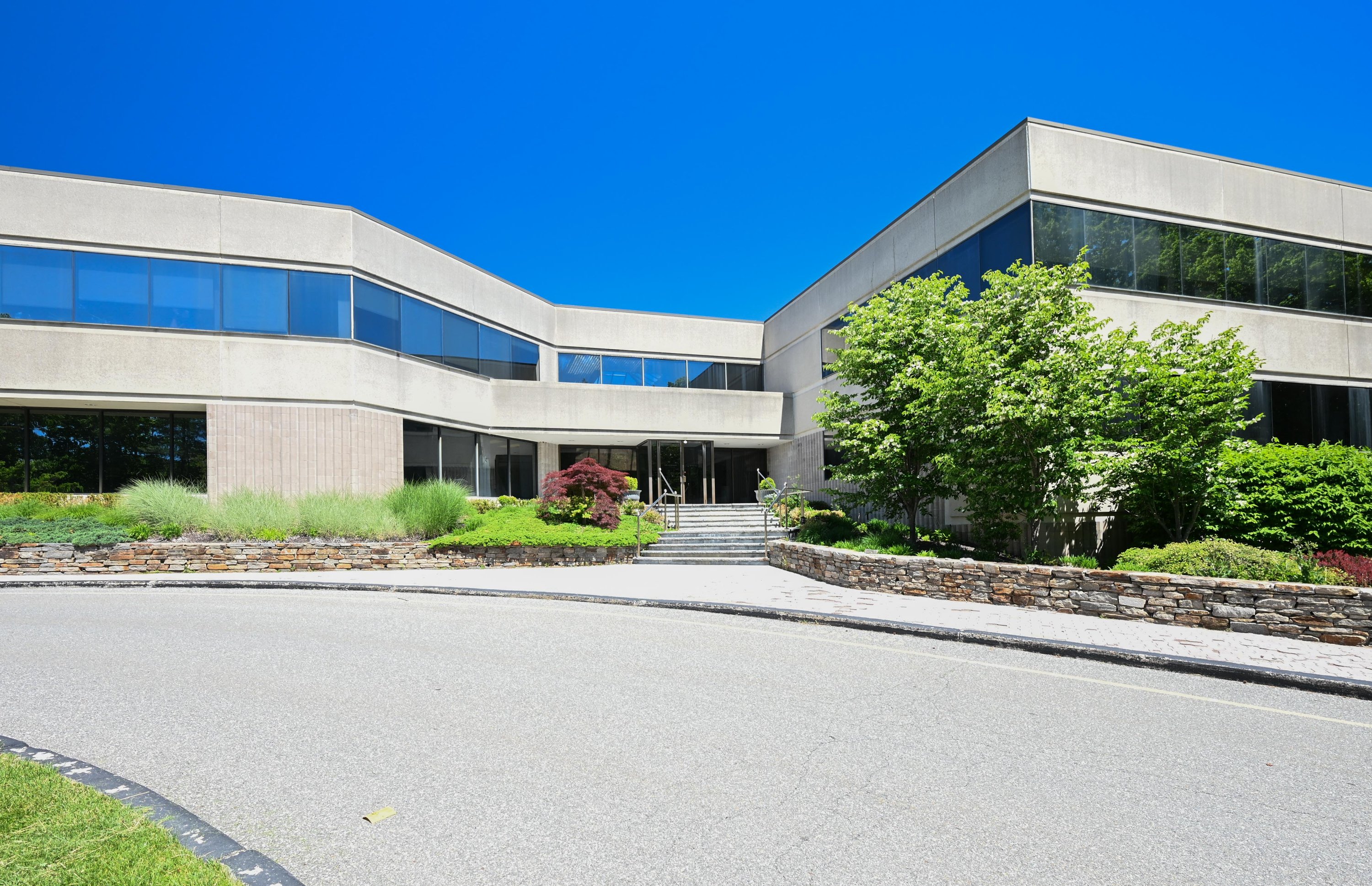 90 Grove St, Ridgefield, CT 06877
