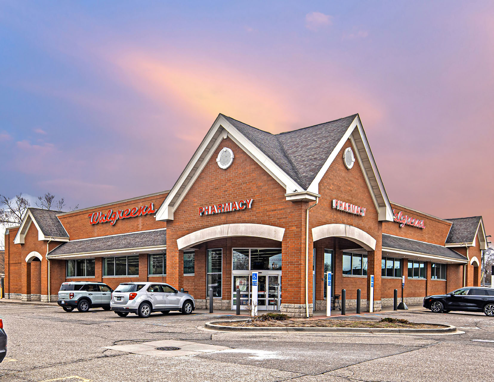 31415 Ford Rd, Garden City, MI 48135