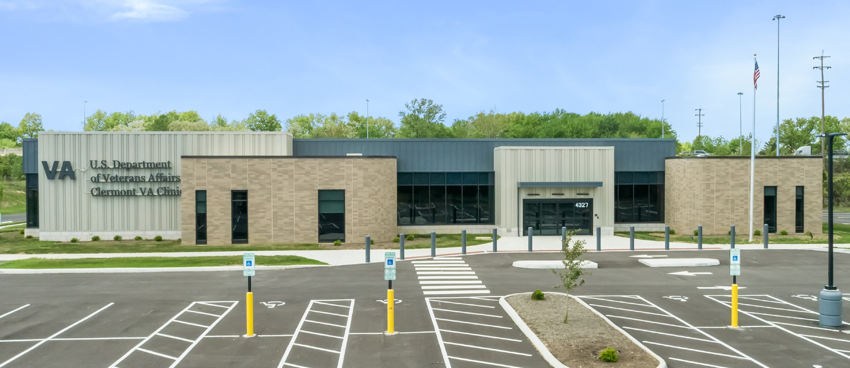 4327 Ivy Pointe Blvd, Cincinnati, OH 45245