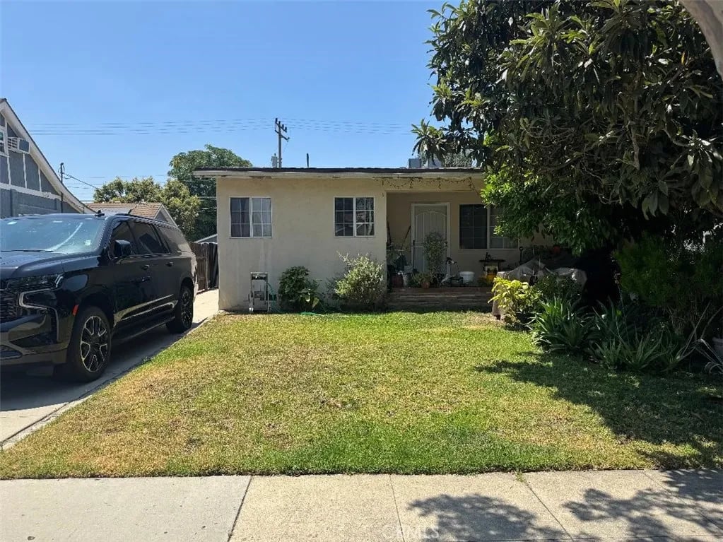 638 Salem St, Glendale, CA 91203