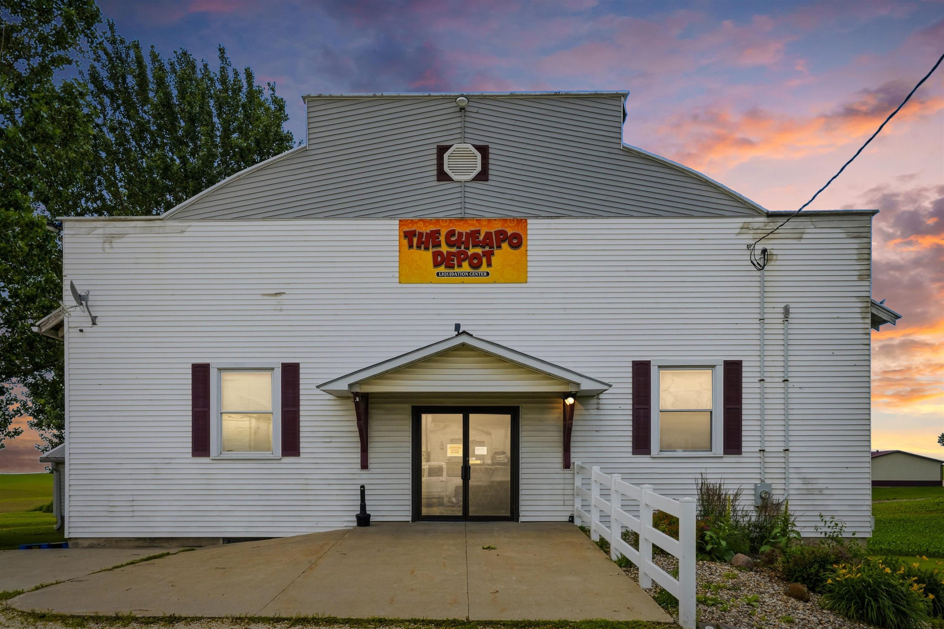 1653 300Th Ave, Dyersville, IA 52040